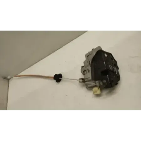 Serrure porte avant droit audi a3 8p