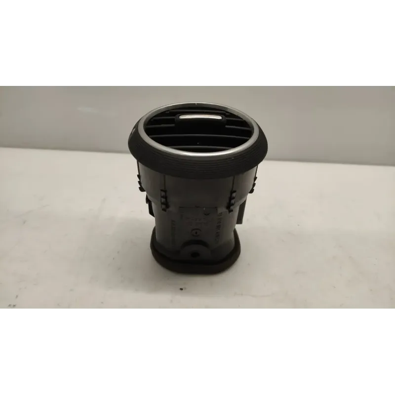 Grille aeration audi a3 8p