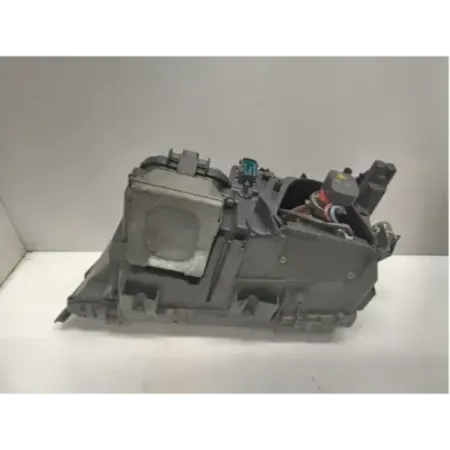 Phare droit bmw serie 7 e38