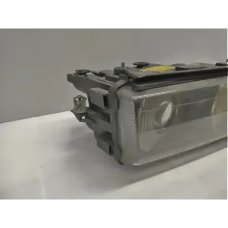 Phare droit bmw serie 7 e38