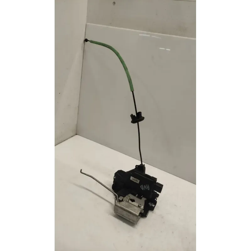 Serrure porte avant droit audi a4 8h