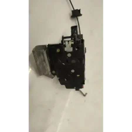 Serrure porte avant droit audi a4 8h