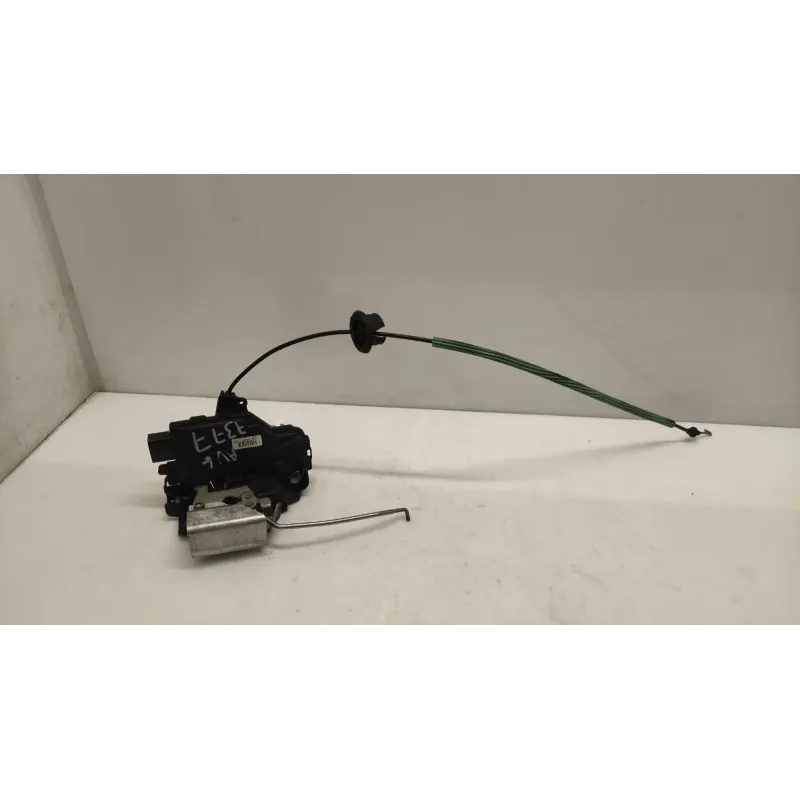 Serrure porte avant gauche audi a4 8h