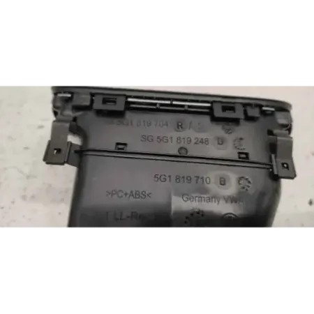 Grille aeration avant droite volkswagen golf 7