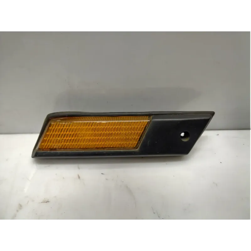 Repetiteur avant droit bmw serie 3 e30