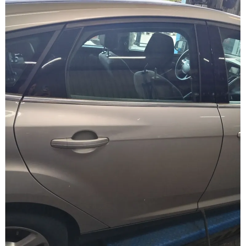 Porte arriere droite complete ford focus