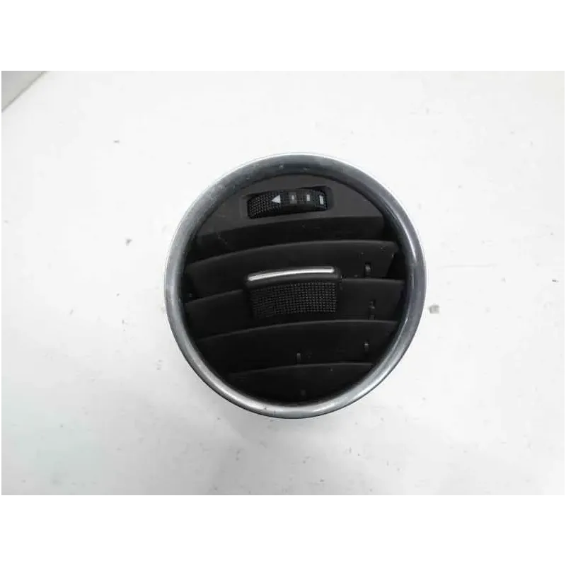 Grille aeration avant droite