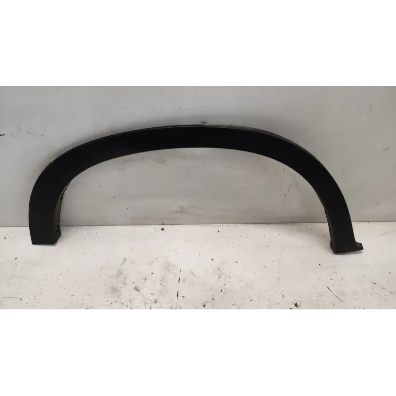 Elargisseur aile arriere droit bmw x5 e70