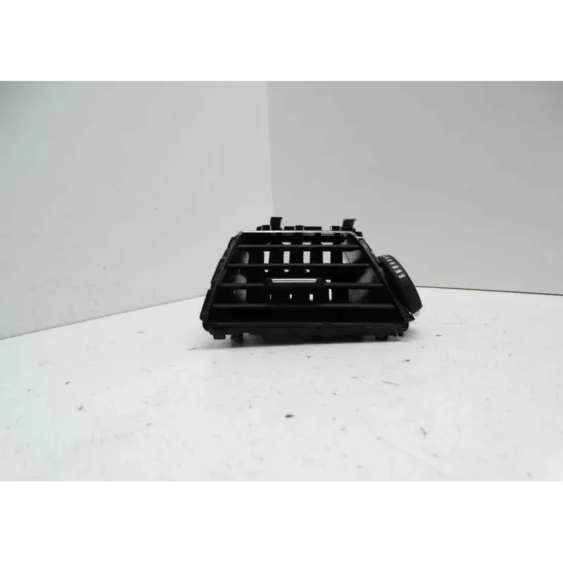Grille aeration avant droite bmw serie 3 f30/f31