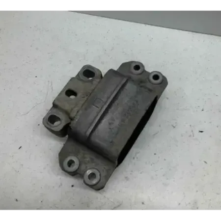 Silentbloc moteur avant gauche volkswagen golf 5 v