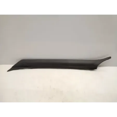 Montant de pare brise avant gauche bmw serie 3 e30