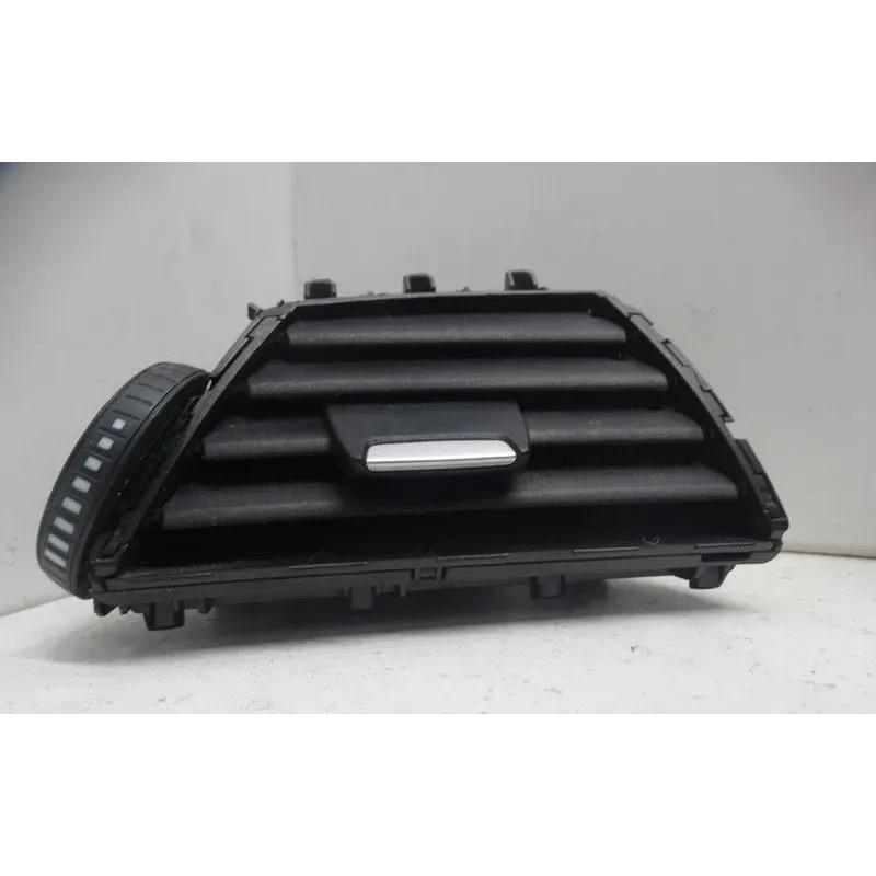 Grille aeration avant droite bmw serie 1 f20/f21