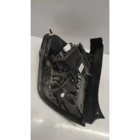 Feu arriere droit citroen c3