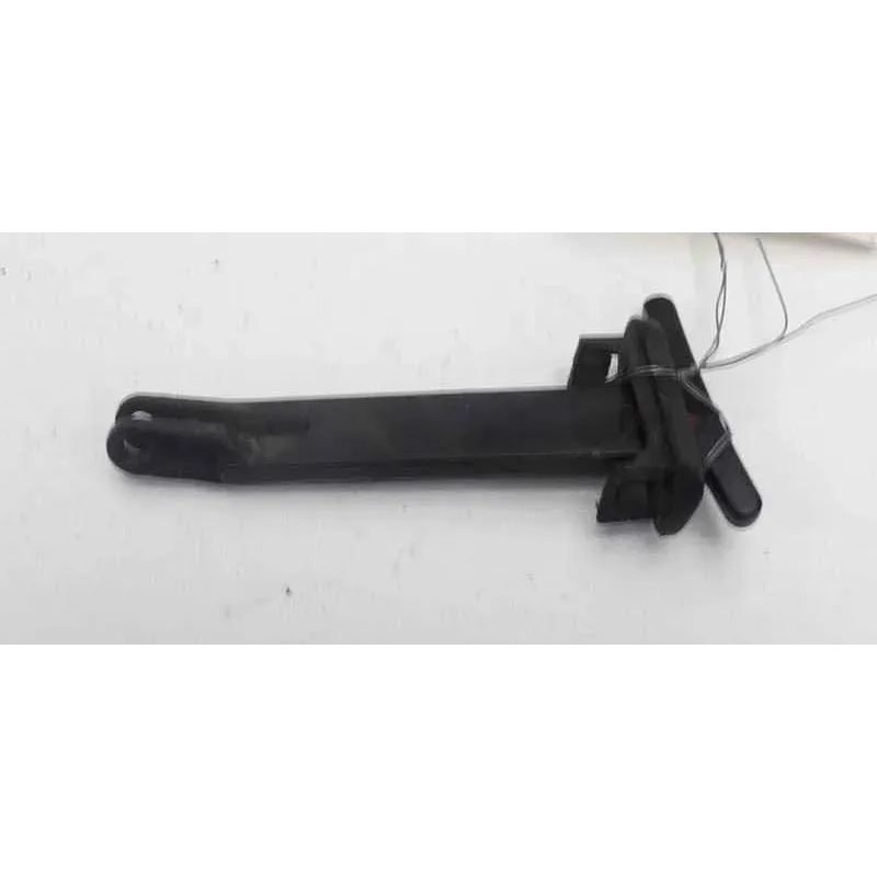 Poignee ouverture capot