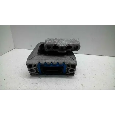 Silentbloc moteur avant droit audi a3 8p