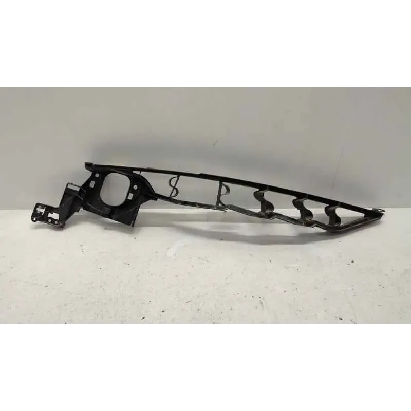 Support d'aile avant gauche bmw x5 e70