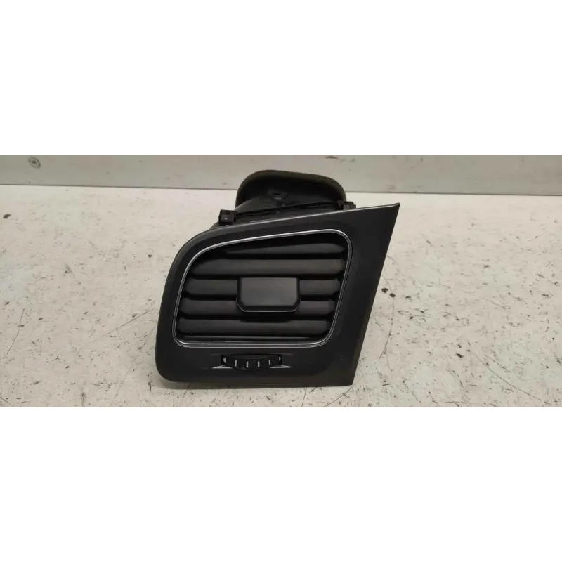 Grille aeration avant gauche volkswagen golf 7 vii