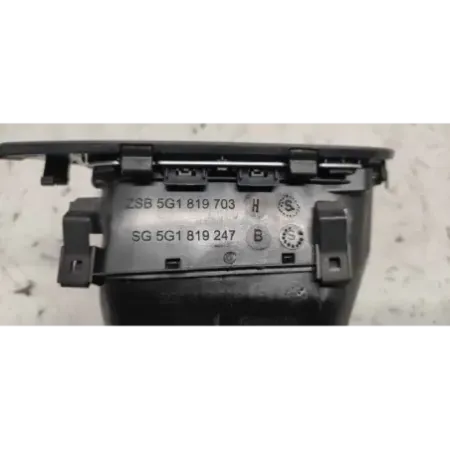 Grille aeration avant gauche volkswagen golf 7