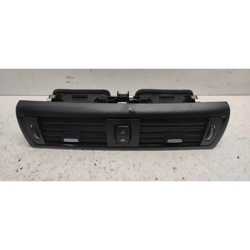 Grille aeration centrale avant bmw serie 1 f20/f21