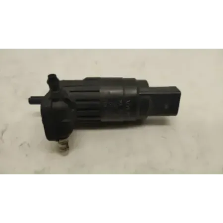 Pompe lave-glace avant volkswagen golf 6
