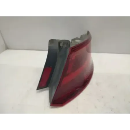 Feu arriere droit audi a3 8v