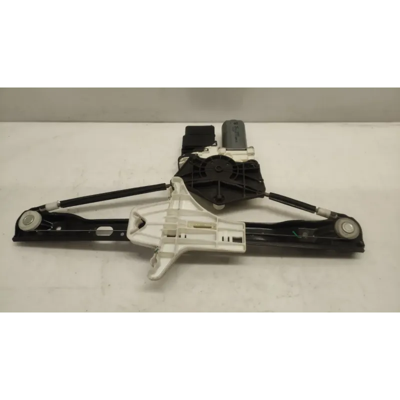 Mecanisme + moteur de leve-glace arriere droite volkswagen golf 5 v