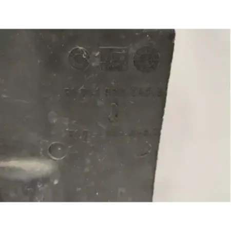 Couvercle boite phare gauche bmw serie 3 e30