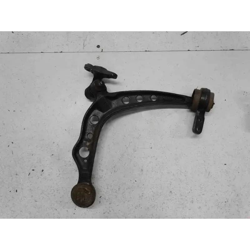 Bras inferieur avant droit