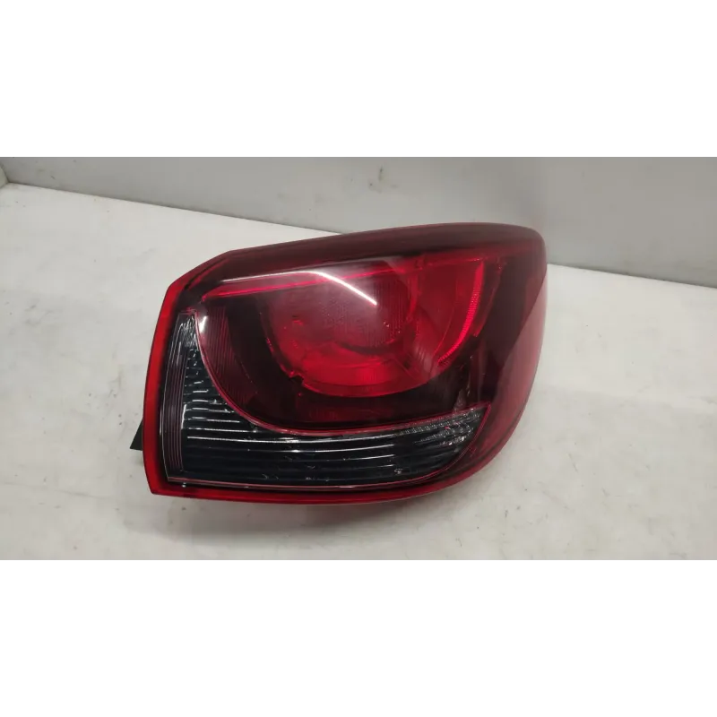 Feu arriere gauche skoda fabia 2