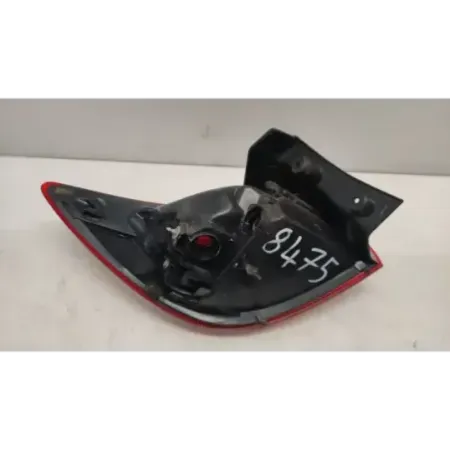 Feu arriere gauche skoda fabia 2