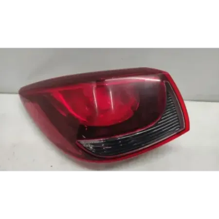 Feu arriere droit skoda fabia 2