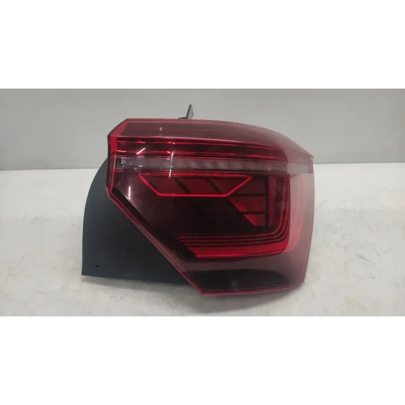 Feu arriere gauche volkswagen polo aw