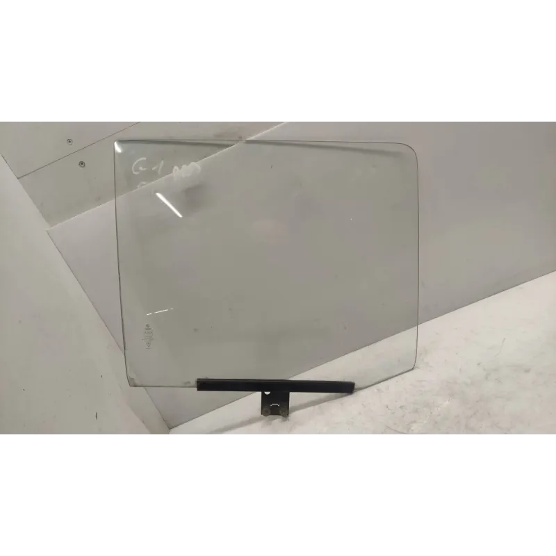 Glace custode droit volkswagen golf 1 i