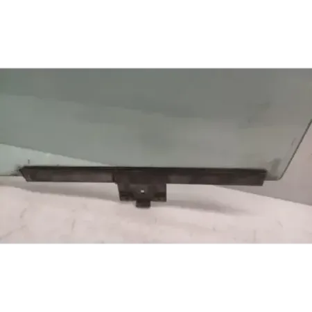 Glace porte avant gauche volkswagen golf 2