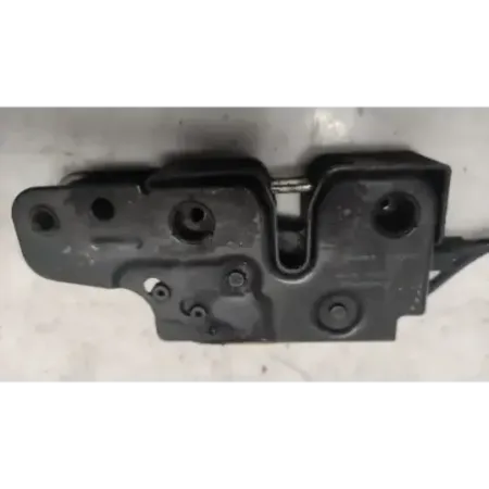 Serrure capot gauche audi a3 8p