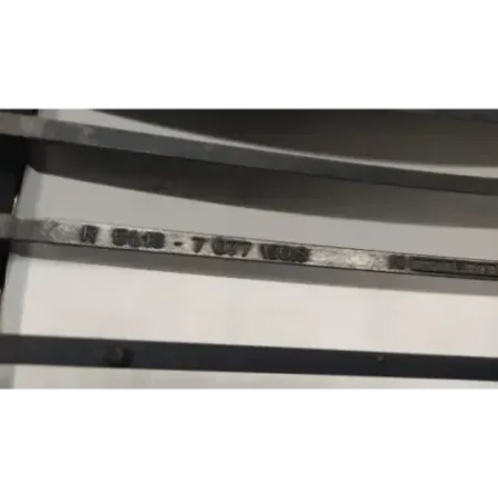 Calandre droit bmw serie 1 e87/e81