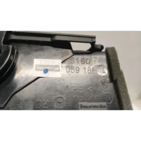 Grille aeration avant droite bmw serie 1 e87/e81