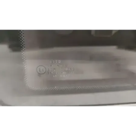 Glace custode gauche audi a3 8l