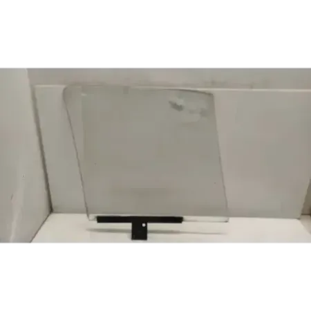 Glace porte avant gauche volkswagen golf 1 i