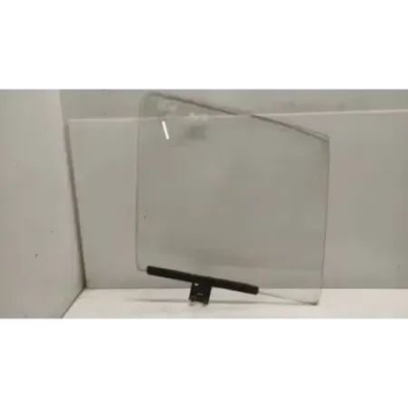 Glace porte avant droite volkswagen golf 1 i