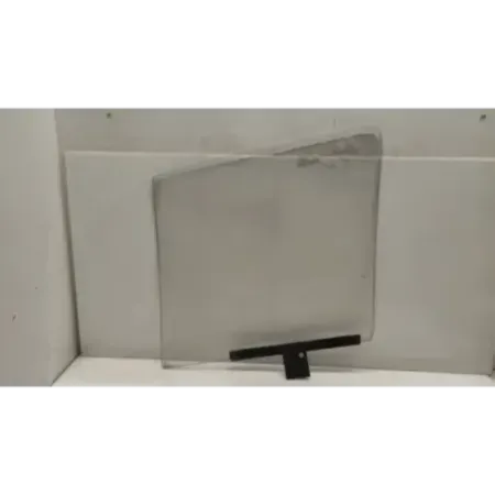 Glace porte avant droite volkswagen golf 1 i