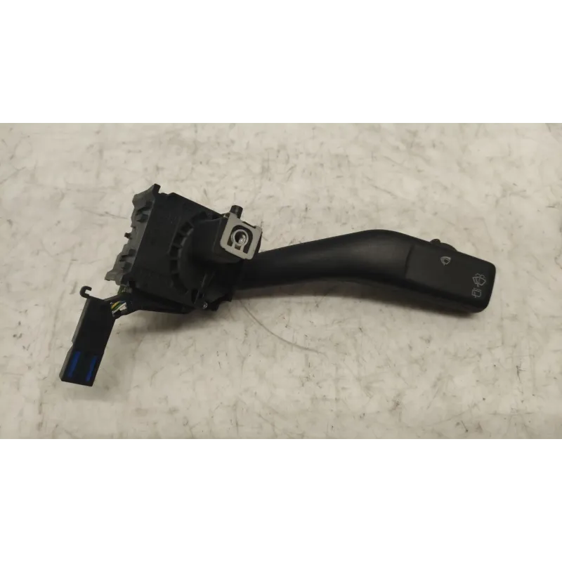 Commodo essuie glace audi a3 8p