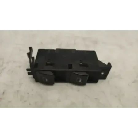 Commande leve-glace porte avant droit bmw serie 3 e46