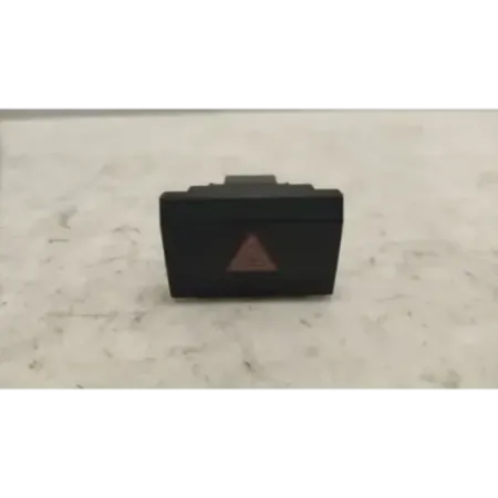 Bouton de warning audi a3 8p