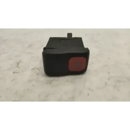 Bouton de warning volkswagen polo 6n iii