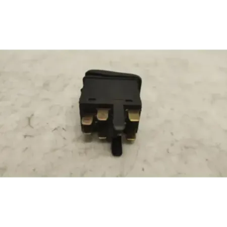 Bouton de warning volkswagen polo 6n iii