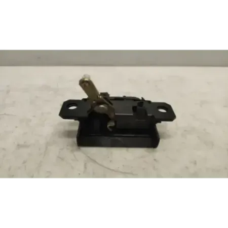 Serrure coffre arriere volkswagen golf 4 iv