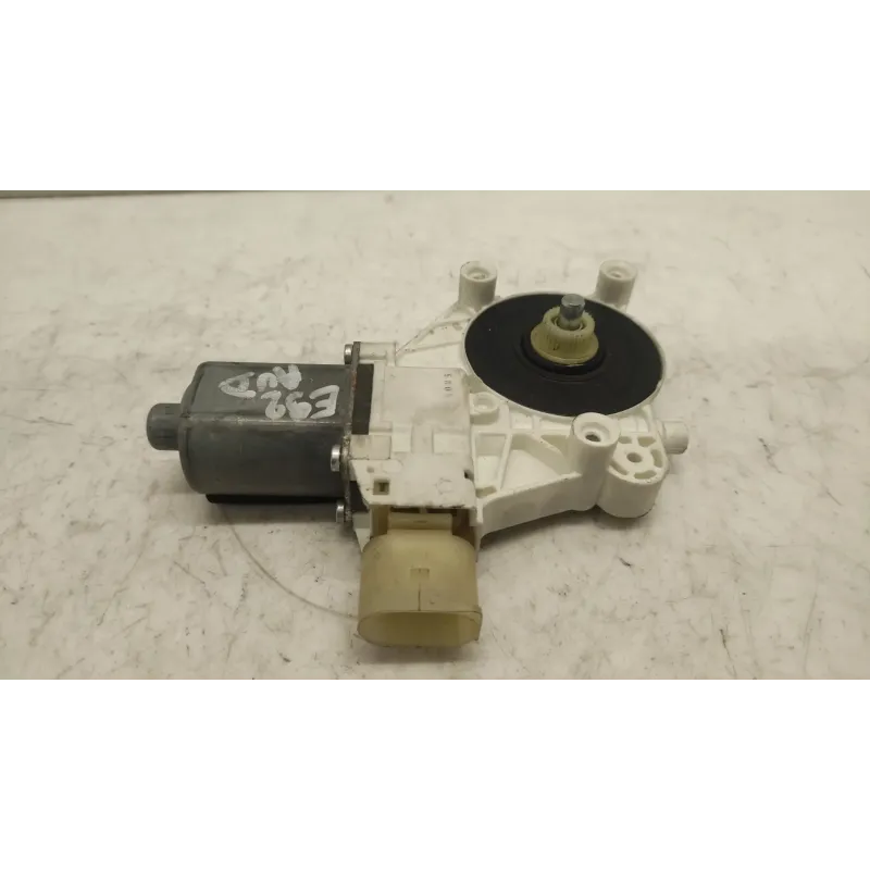 Moteur leve-glace avant droit bmw serie 3 e92/e93