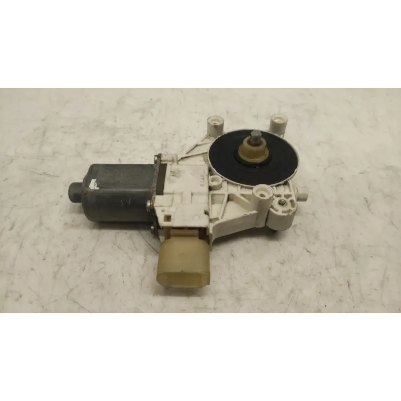 Moteur leve-glace avant droit bmw serie 1 e87/e81