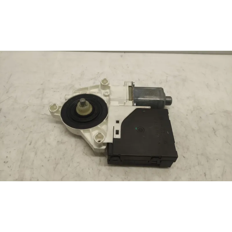 Moteur leve-glace avant droit audi a3 8p